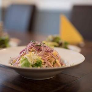 Impressionen | Speise mit Zwiebelringen